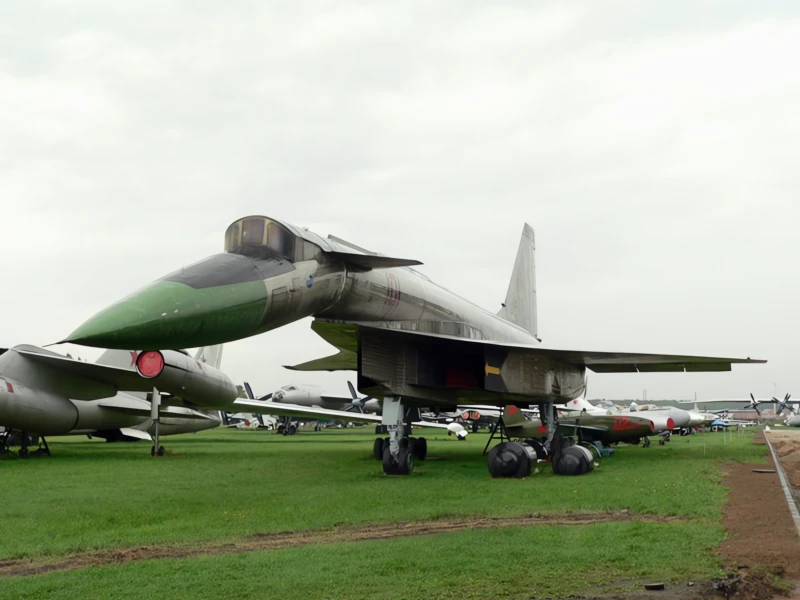 Sukhoi T-4